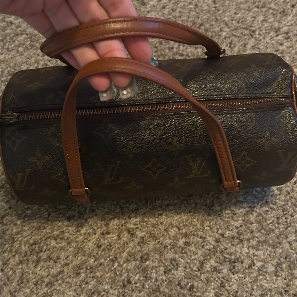 Louis Vuitton Papillion Bag - Picture 4 of 14